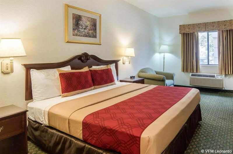 Econo Lodge Weatherford Eksteriør billede